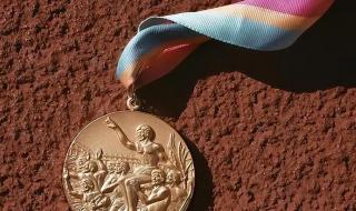 一块金牌值多少钱